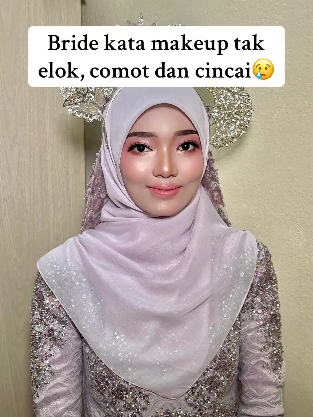 “Biarlah Makeup 80an, Suami Pengantin & Keluarganya Suka” – MUA Eyeshadow Purple