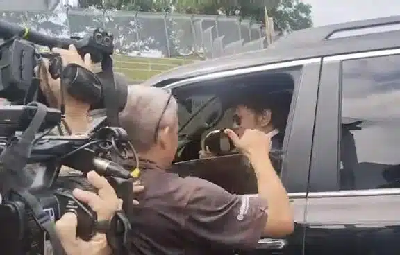 “HAHAHA Orang Lain” Wartawan Serbu Kereta Disangka Bawa Vivy, Rupanya Dato Jamal