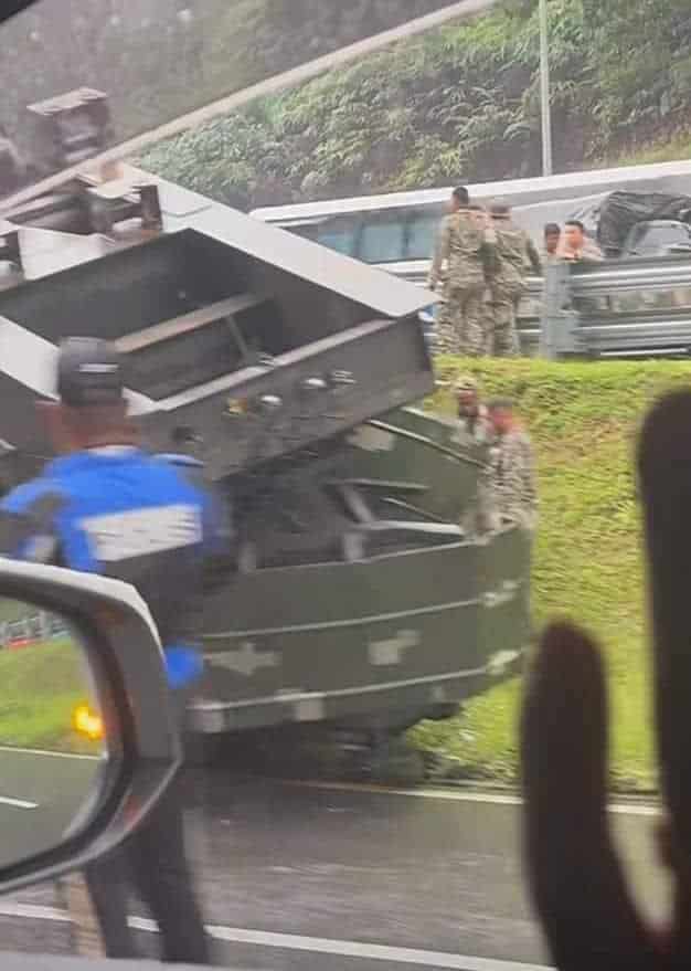 Difitnah Tukar Lorong & Sebabkan Trak ATM Terbalik, Abang Lori Dedah Dashcam