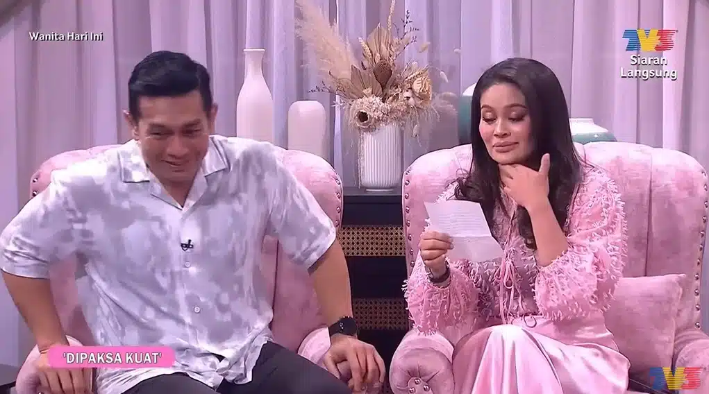 Fahrin & Fiza Menangis Di Live WHI Ketika Baca Surat Panjang Dari Keluarga