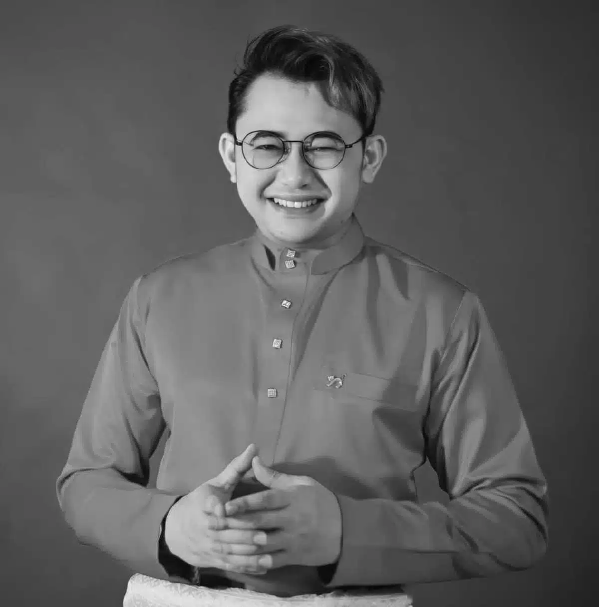 Stres Akibat Kurang Tidur, Penyanyi Azam Smile Ditemui Sudah ‘Biru’ Dalam Rumah