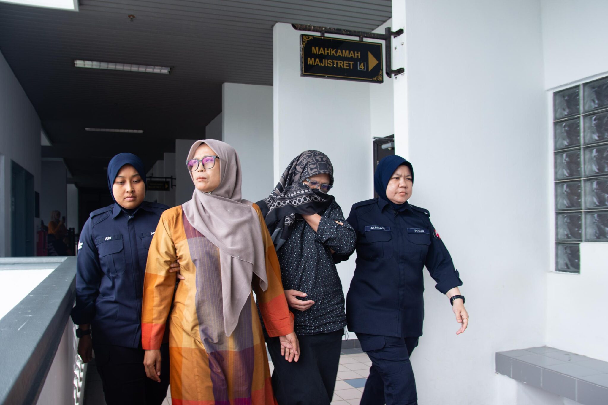 2 Beradik Bertengkar Tentang Persiapan Pengebumian Saat Jaga Bapa Nazak