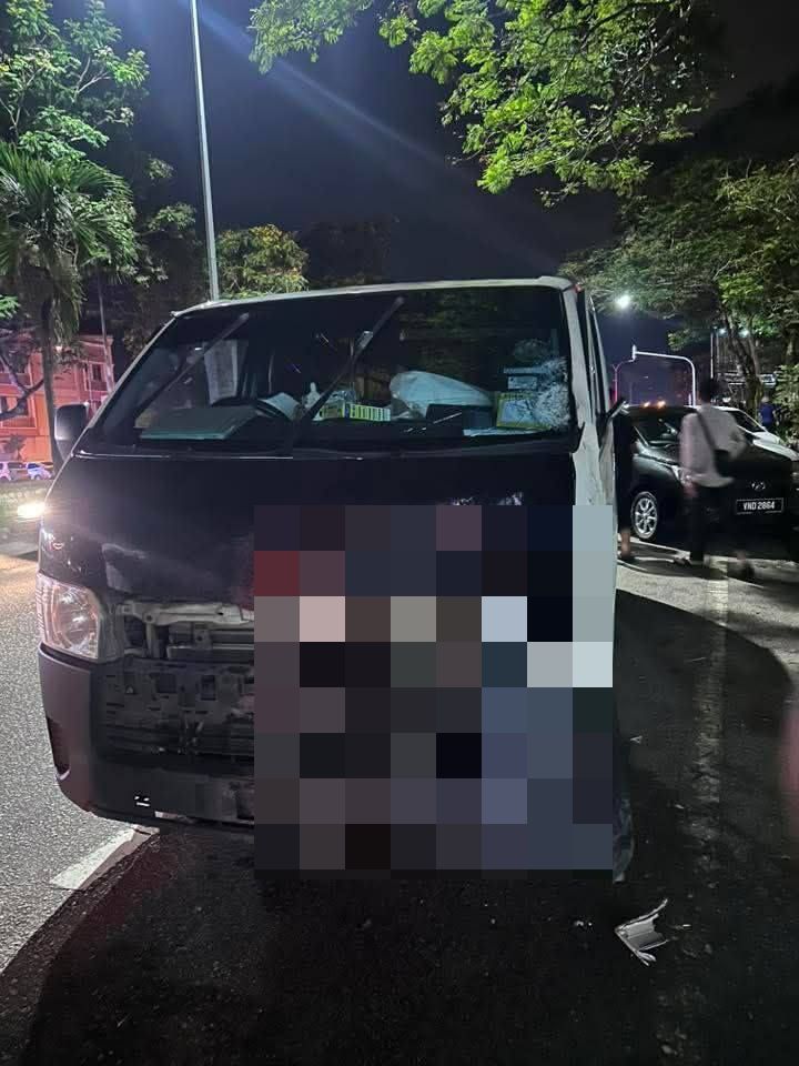 Nahas Di Lampu Isyarat Senawang Berulang Lagi, Pemuda ‘Dihentam’ Van