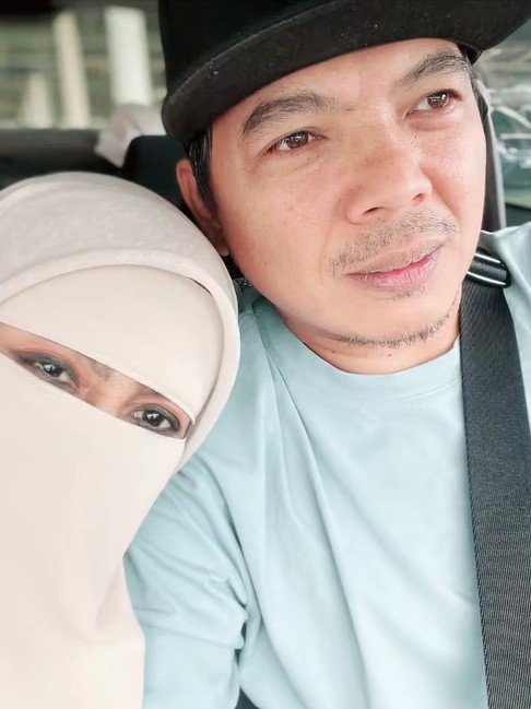 Bakal Isteri Kedua Azlan Komeng Kongsi Foto Mesra, Netizen Syak Ia Adalah Nilam