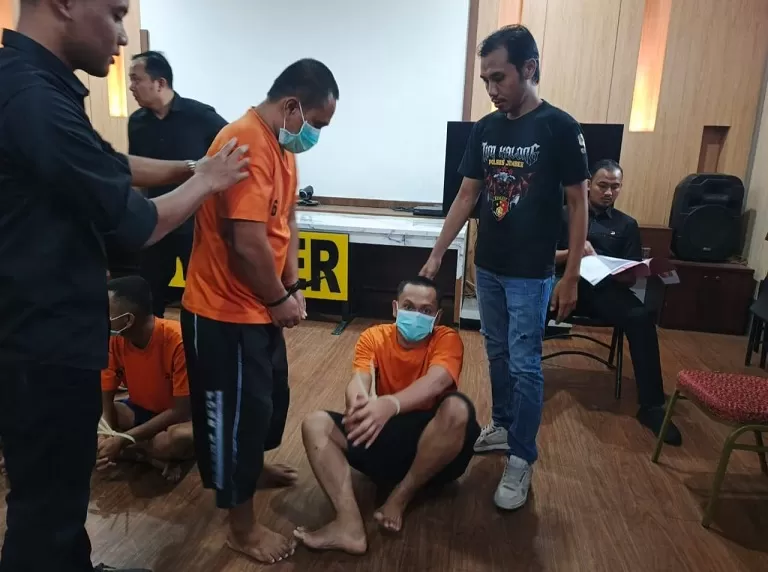 Tamatkan Hayat Jiran & 12 Tahun Menyorok Di Malaysia, Pelaku Akhirnya Dicekup