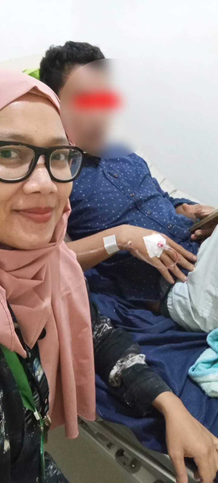 Acik Katil Depan Suka Selak Tirai, Rupanya Suami Dijaga Skandal Pada Malam Hari