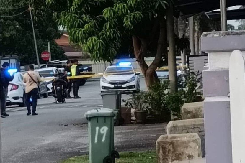 Tubuh Guru & Anak Sulung Ditemui Di Ruang Tamu, 1 Lagi Anak Terbaring Di Garaj