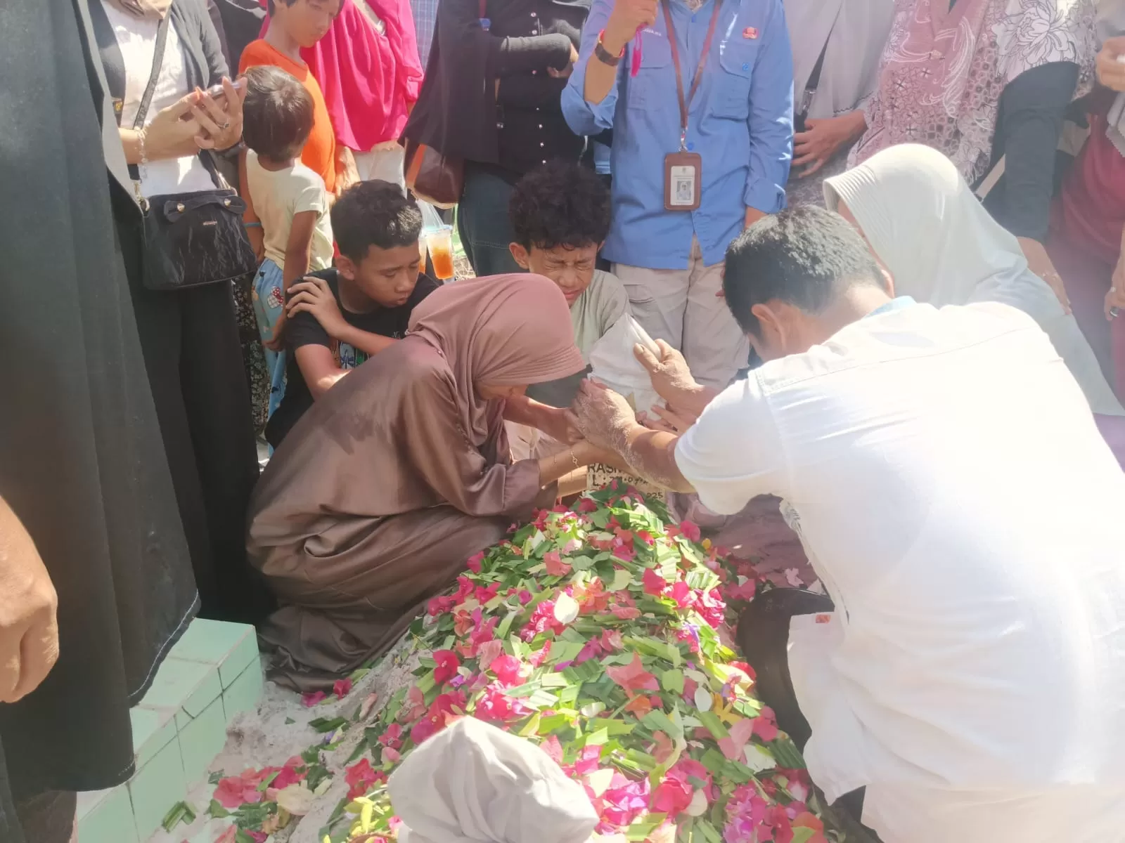 Budak 1 Tahun Hilang Dari Rumah Pengasuh Ditemui Berulat Depan Pintu Masjid