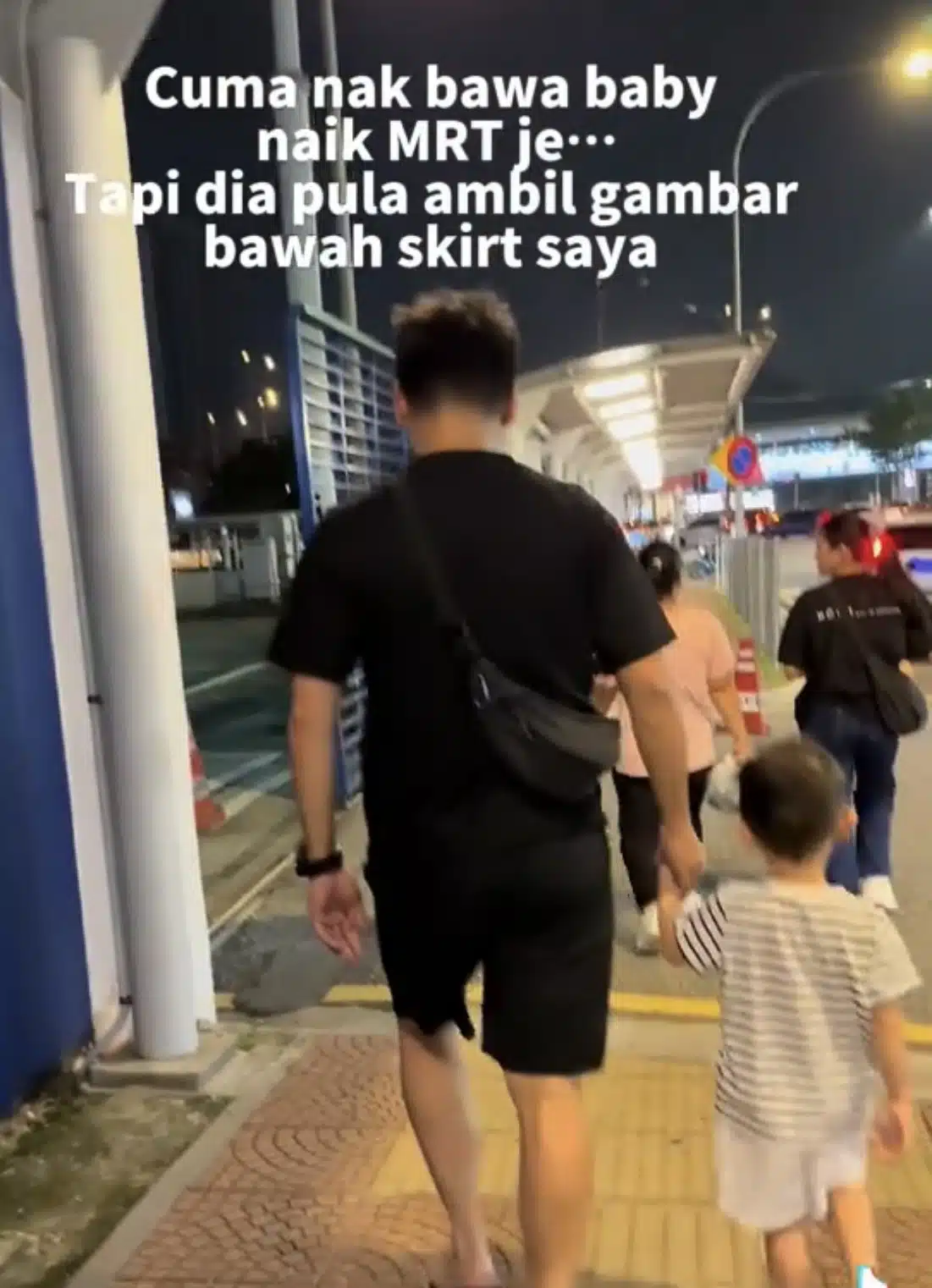 “Tak Sengaja” – Ambil Gambar Bawah Skirt, Lelaki Melutut Di Kaki Suami