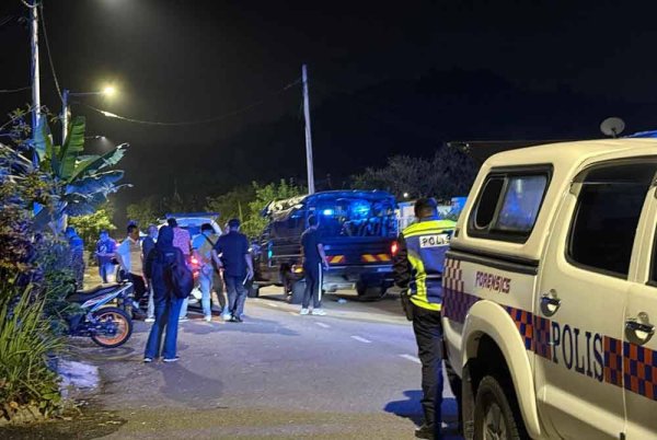 Ibu, Ayah & Anak Autistik Ditemui Reput Di Bilik Tidur, Ada ‘Kesan’ Pada Tangan