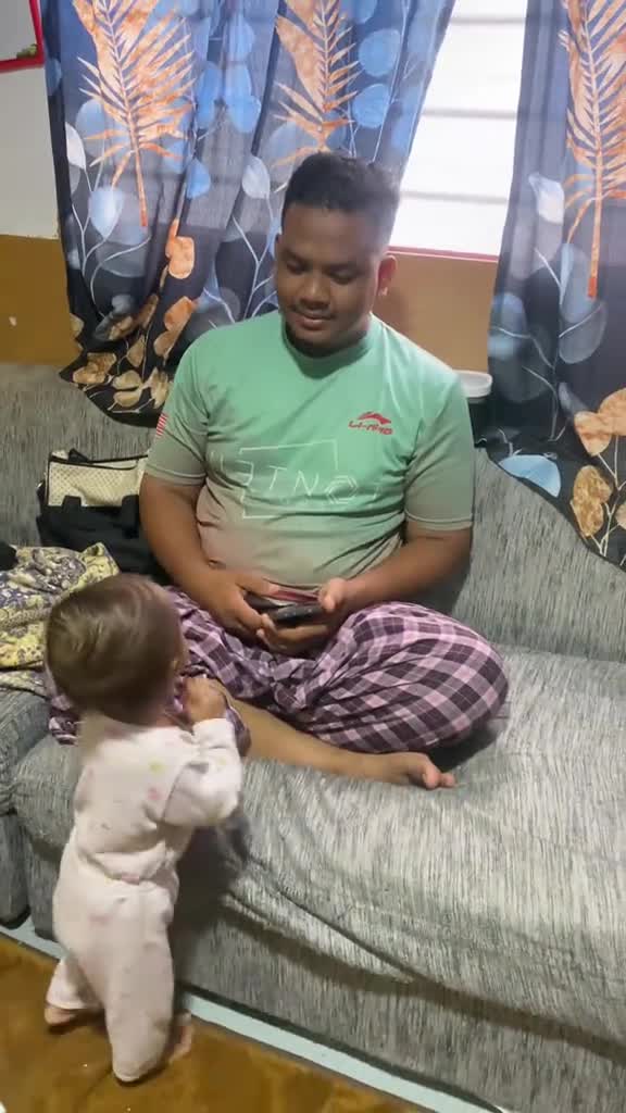 Ayah Nekad Tiada Lagi Rambut Kembang, Anak Tak Kenal Selepas Setahun