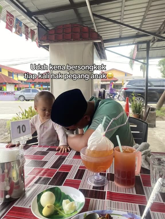 Ayah Nekad Tiada Lagi Rambut Kembang, Anak Tak Kenal Selepas Setahun