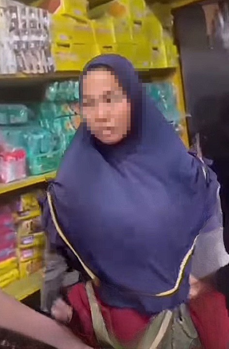 2 Tahun Jadi Pelanggan Tetap, Curi Tin Sardin Di Sebalik Baju Dan Tudung Labuh