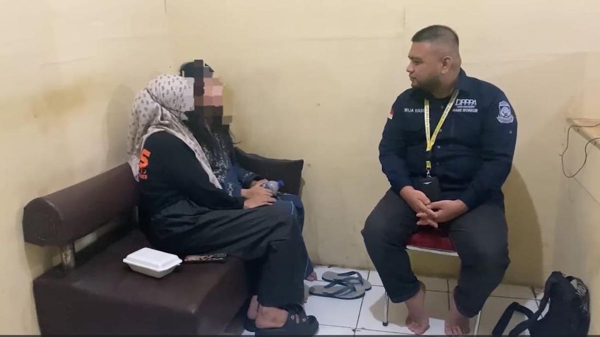 Dipercayai Baby Blues Selepas 2 Bulan Beranak, Ibu ‘Ketuk’ Bayi Dengan Balang