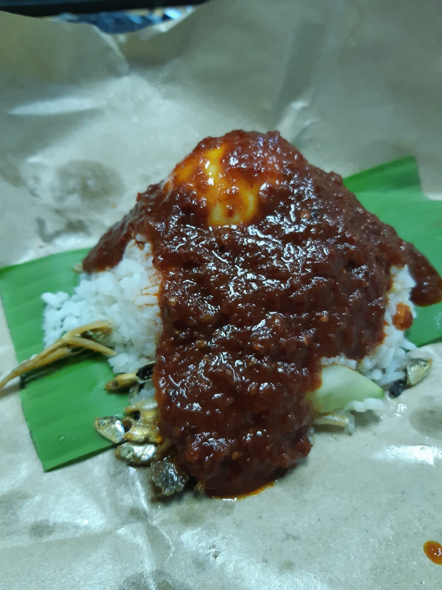 Wanita Kesal Digelar ‘Kak’ Oleh Penjual Nasi Lemak – “Kita Belum Kahwin Tahu!”