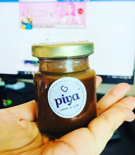 Program Motivasi Mencurigakan, Penganjur Cuma Berbikini, Peserta Diberi Air Piya