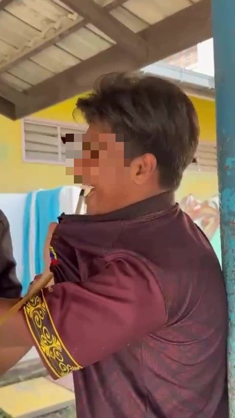 Bengang Ditegur Ponteng Kelas PJ, Pelajar Tingkatan 2 ‘Debik’ Muka Cikgu