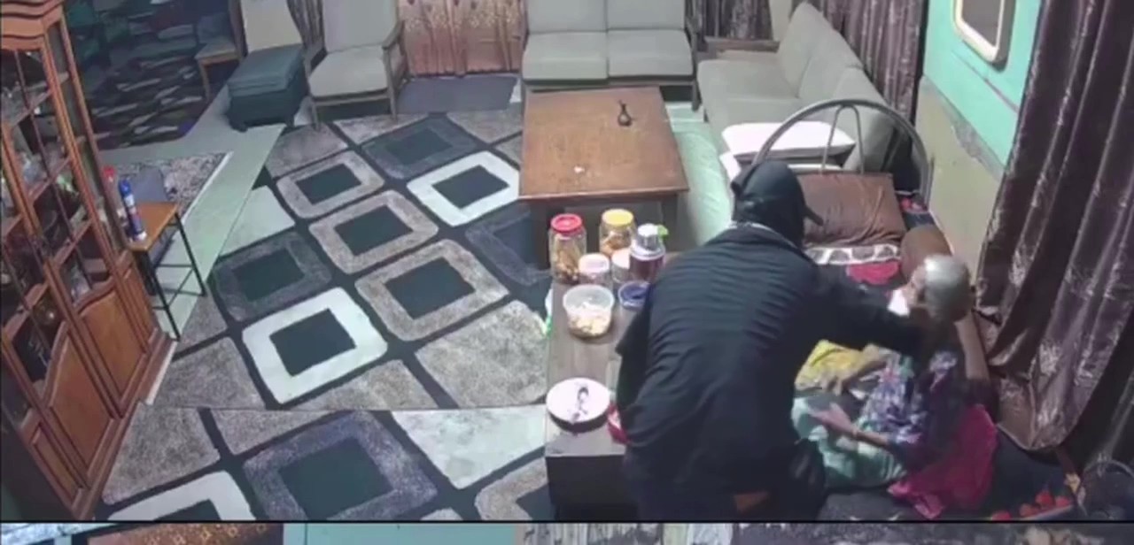 “Diamlah Nenek, Duduk Je Lah” Lelaki Tenang Rompak Warga Emas Tinggal Sendirian