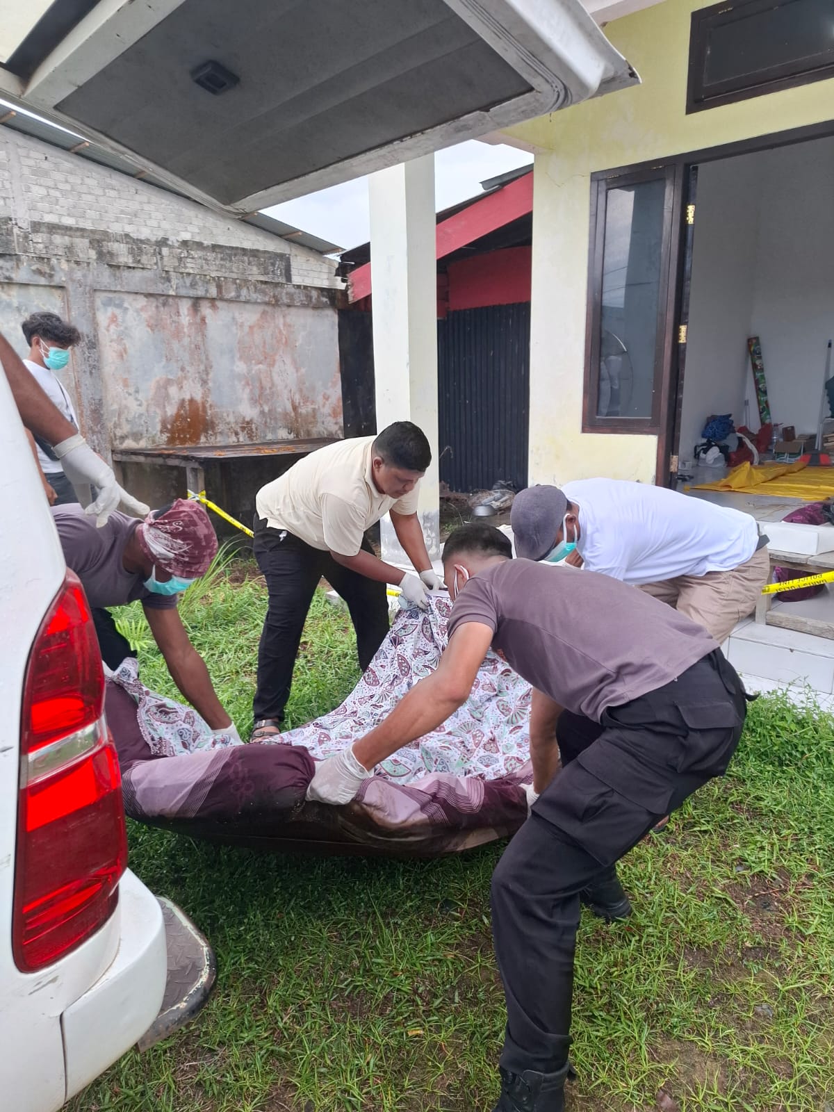 Nikah Penuh Senyuman, Suami Rupanya Baru ‘Habisi’ Hayat Rakan Isteri 8 Hari Lalu