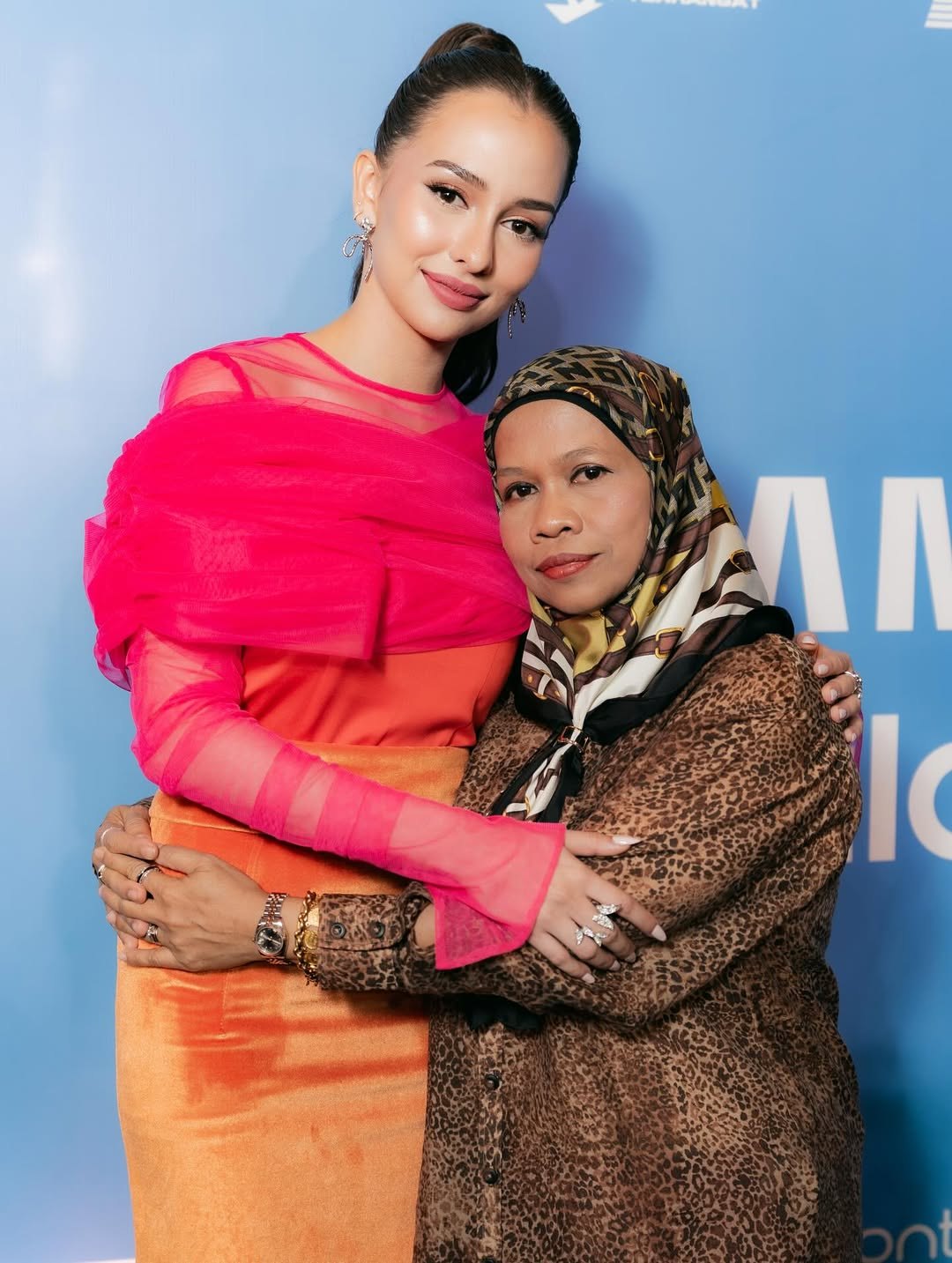 “Punya Hina, Dia Panggil Lawyer Keluarkan Akak Dari Kereta”-Tangisan Ibu Anna