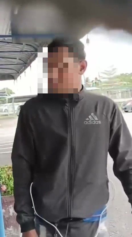 4 Pelajar Disuruh Lari Ke Rumah, Guru Sekolah Memandu Dianiaya Penunggang Motor