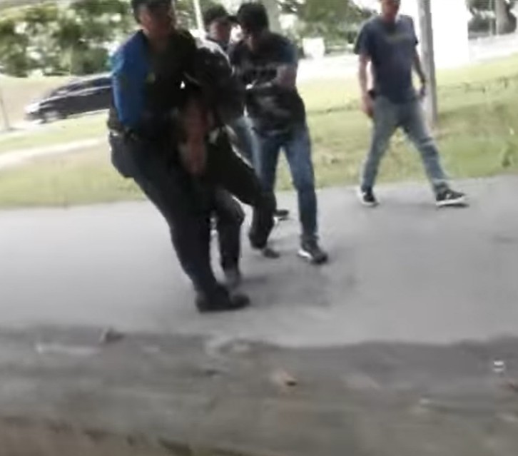 “Adik Abang Tunggu Sini, Abah Kejap Je” Penagih Dicekup Merayu Anak Diselamatkan