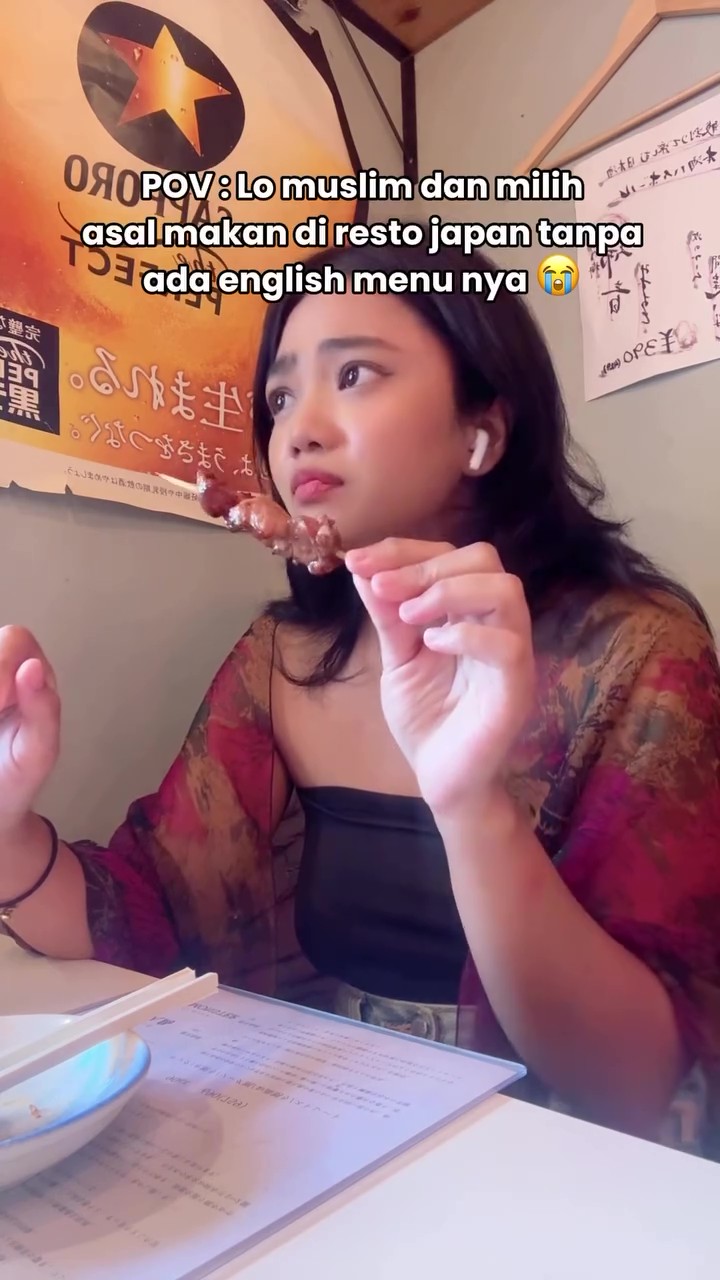 Tak Sengaja Makan Sate Khinzir Di Jepun, Wanita Jawab Kecaman Kenapa Masih Telan
