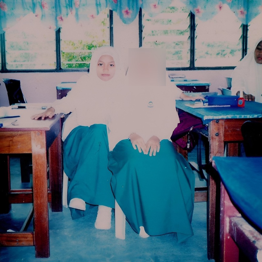 Warden Tengok Je Anak Kena Kunyah Kertas, Makan Rendang Basi Oleh Pelajar Senior
