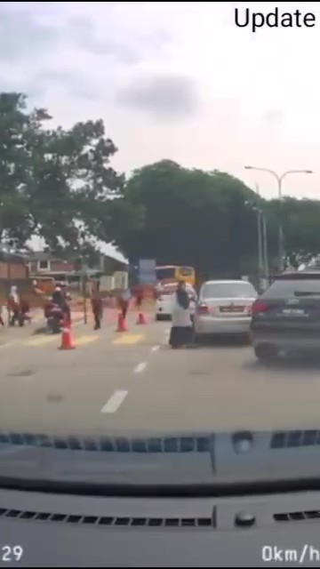 Tular Video Anak Balik Sekolah Kejar Kereta Ibu, Rupanya Begini Kisah Sebenarnya