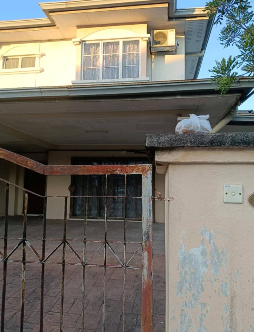 Rider Tinggalkan Makanan Di Tembok? Jiran Sahkan Tuan Rumah Dah 2 Tahun ‘Pergi’