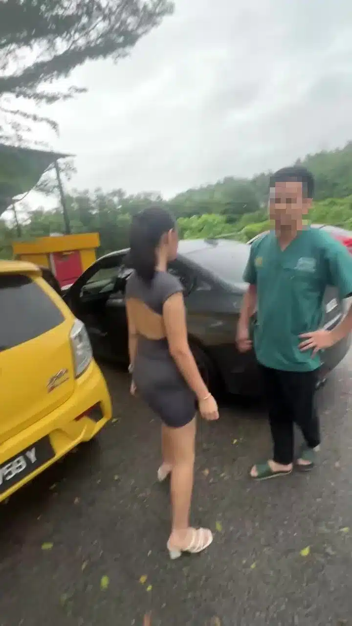 Suami Cekup Isteri & Doktor Dalam Kereta, Terkaku Lepas Hubungan Gelap Kantoi