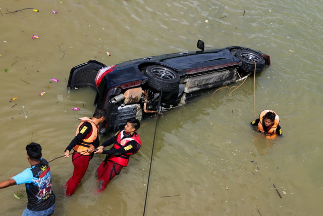 Kereta Termasuk Sungai : Bapa Ada 16 Rekod Jenayah, Beri Keterangan Meragukan