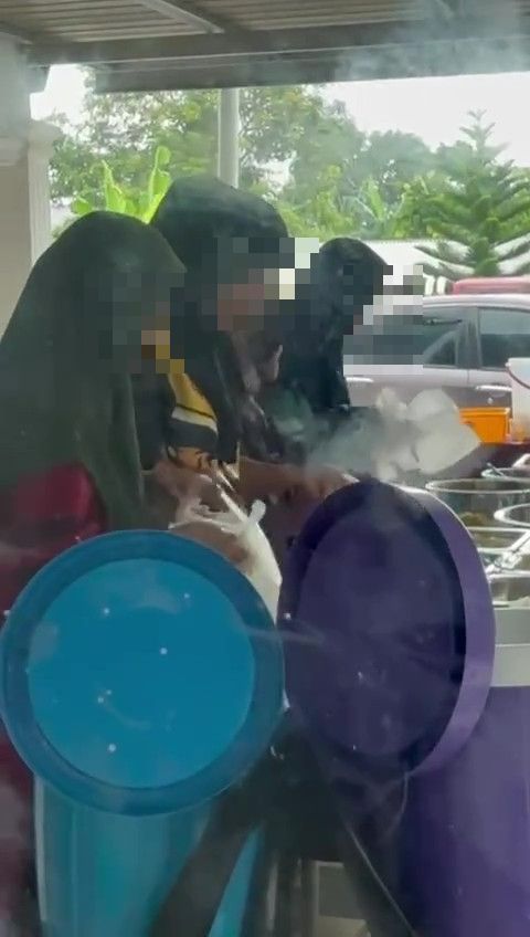 Geng Makcik Rakus Tapau Setiap Lauk Kenduri Tahlil, Tetamu Lain Cuma Merasa Kuah