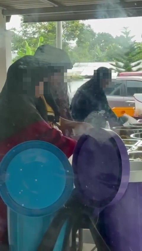 Geng Makcik Rakus Tapau Setiap Lauk Kenduri Tahlil, Tetamu Lain Cuma Merasa Kuah