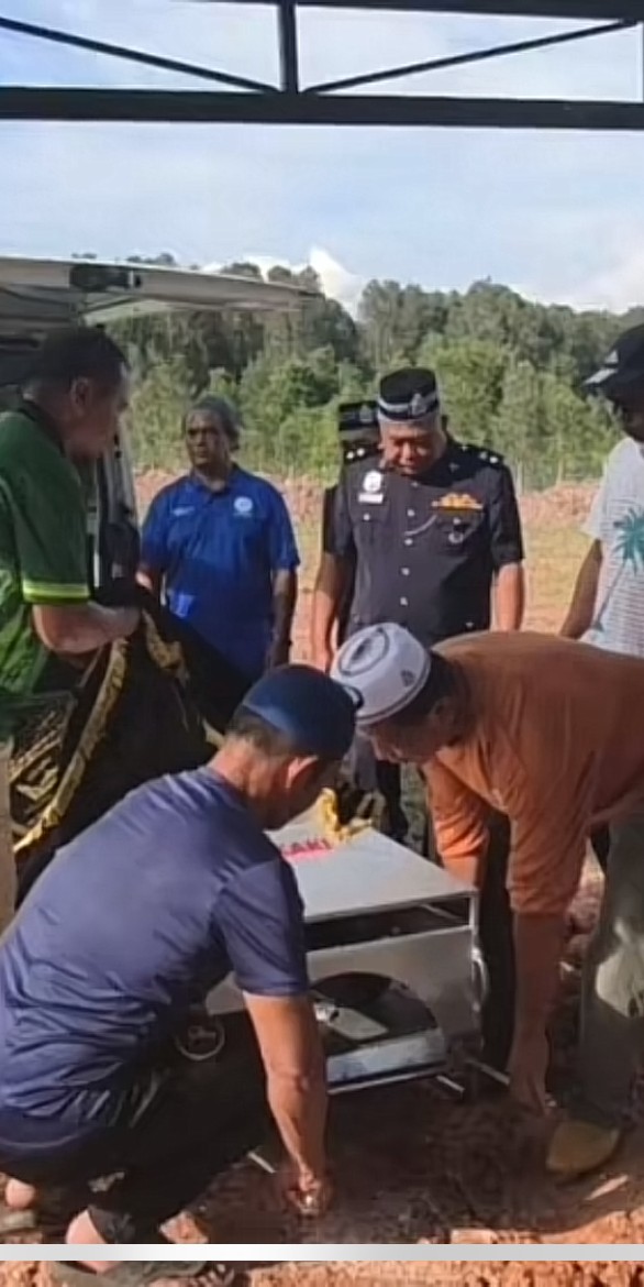 “Pakcik Dah Cuba Tapi Tak Boleh”- Lelaki Sesal Tak Dapat Selamatkan Dua Beradik