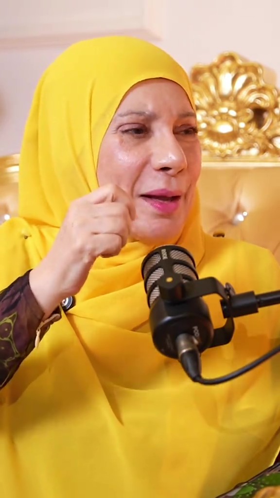 Founder Produk Ke Indonesia Demi Sihir, Kak Ton Dedah 4 Entiti Tersandar Di Sofa