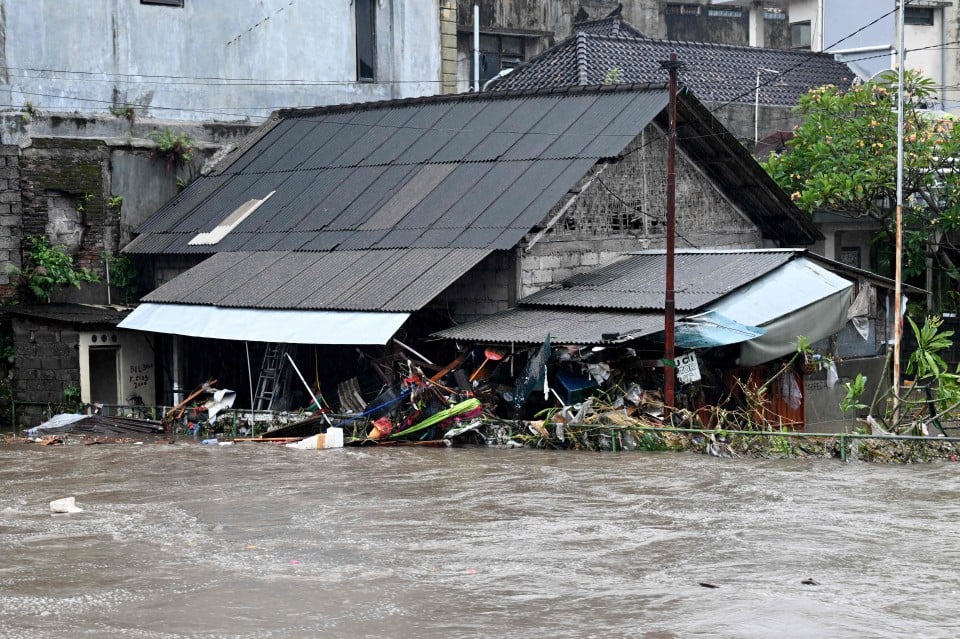 “Hey Pergi Pergi!” Berubah Air Muka, Aisar Dihalau Saat Agih Bantuan Banjir Bali