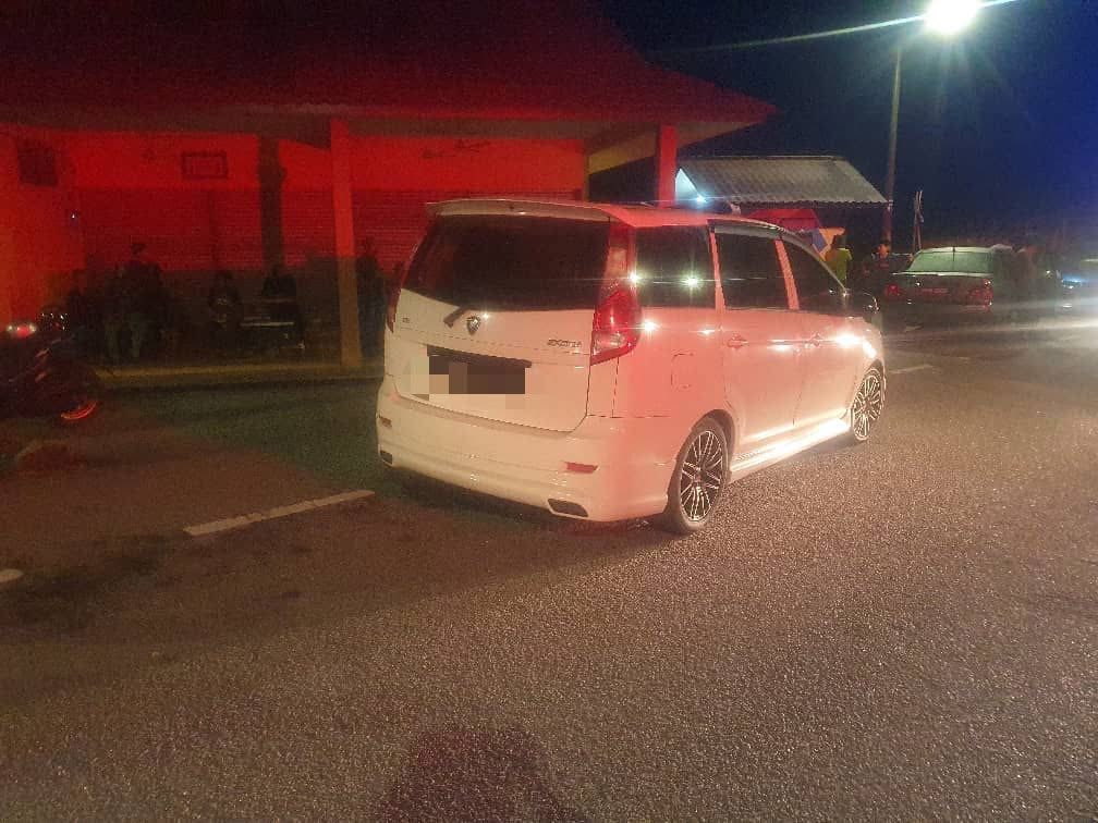 Berhenti Rehat Dengan Enjin Masih Hidup, Ibu & Anak Terhidu Gas Karbon Monoksida