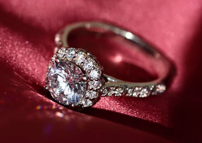Bakal Nikah 2 Minggu Lagi, Tunang Dikejarkan Ke Pusat Rawatan Akibat “1st Trial”