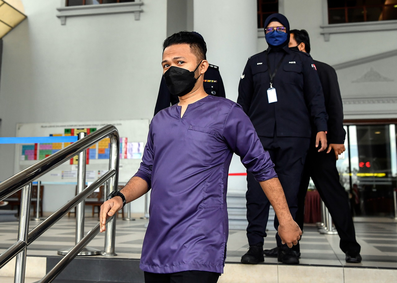 Ustaz Fathi Naim Rayu Hukuman Ringan, Ada Slip Disc, Perlu Sara 3 Isteri 8 Anak