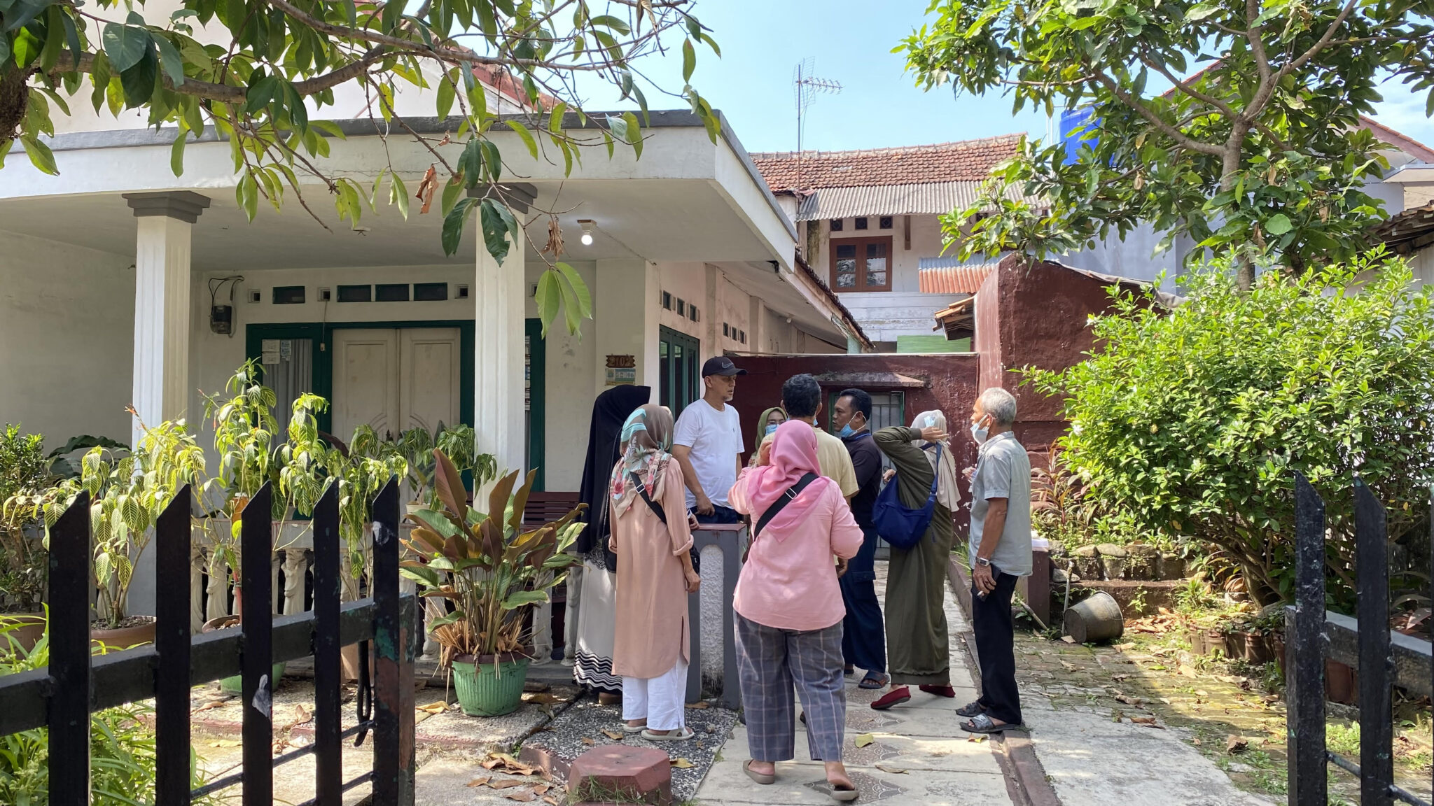 Bergelut Tekanan Lepas Bercerai, Wanita Temui Abang Membusuk Di Dapur Rumah