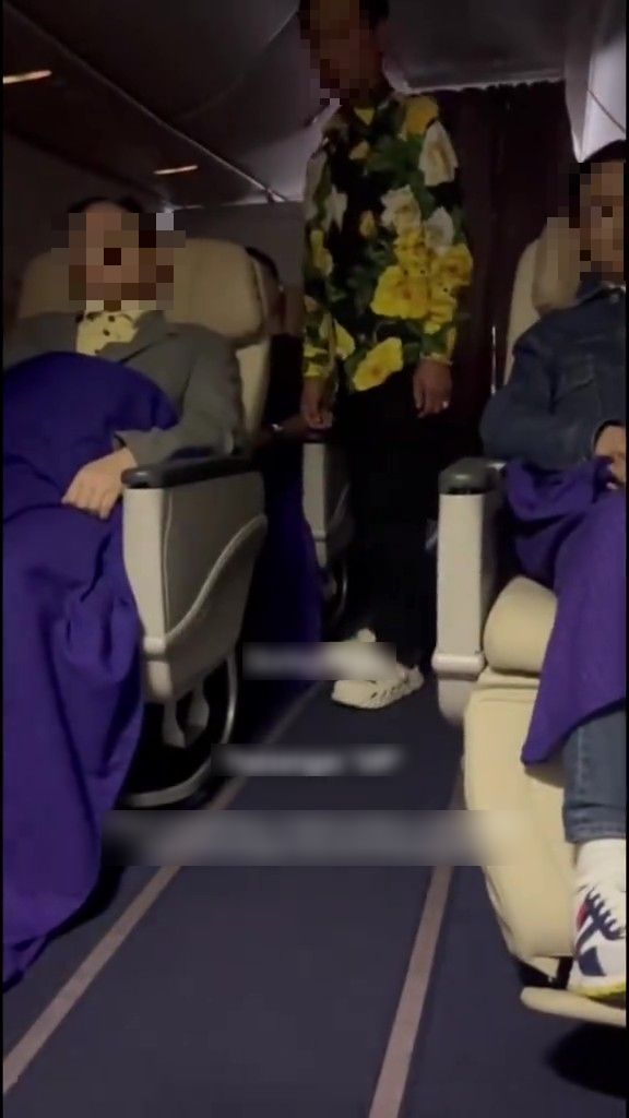 Penumpang VIP Siram Air Botol Pada Sekuriti KLIA, Cuba Berkasar Dengan Pramugari