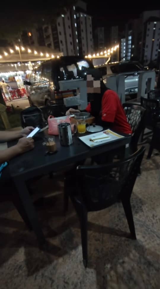 “Kenapa Bapak Tak Bawa Mak?” Anak Terjah Ayah Makan Berdua Dengan Wanita Lain