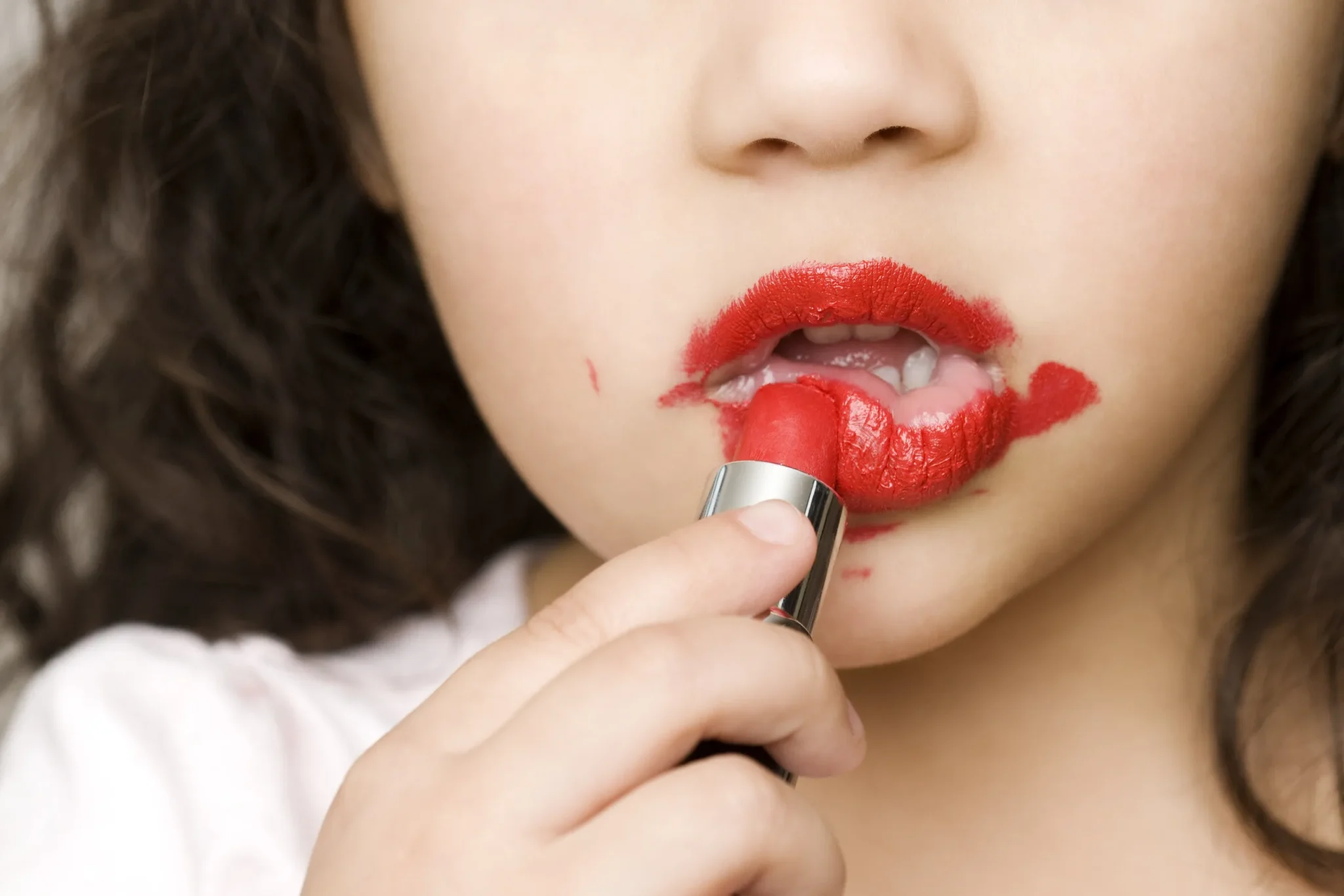Datang Haid Sebelum Usia, Ibu Ayah Usah Belikan Anak Makeup/Produk Berbau Wangi!