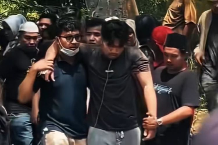 Keracunan Gas Monoksida Akibat Water Heater, Suami Kuatkan Diri Ke Kubur Isteri