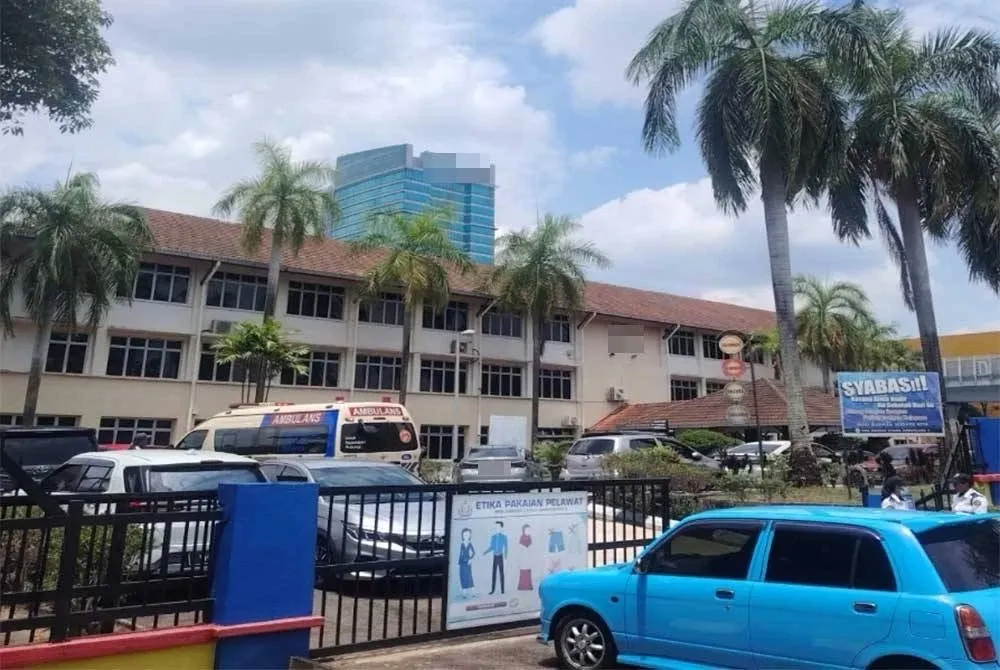“Sangat Menakutkan, Dia Ketuk Pintu, Kejar Semua Termasuk Pengetua” – Warga SMK