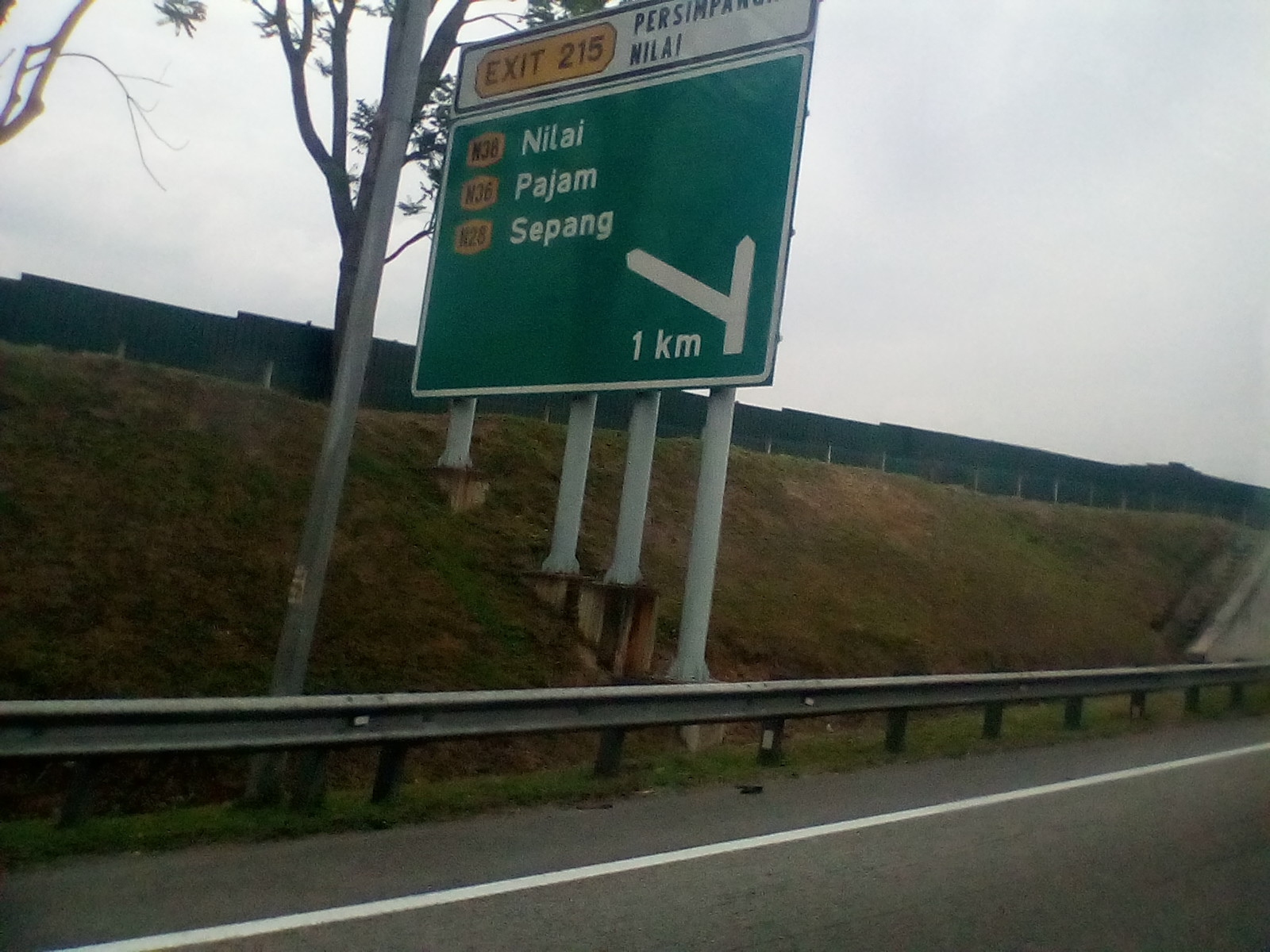 Suami Bergaji RM50K, Isteri Cabut Kabel Dashcam & Pergi Airbnb Dengan Laki Orang