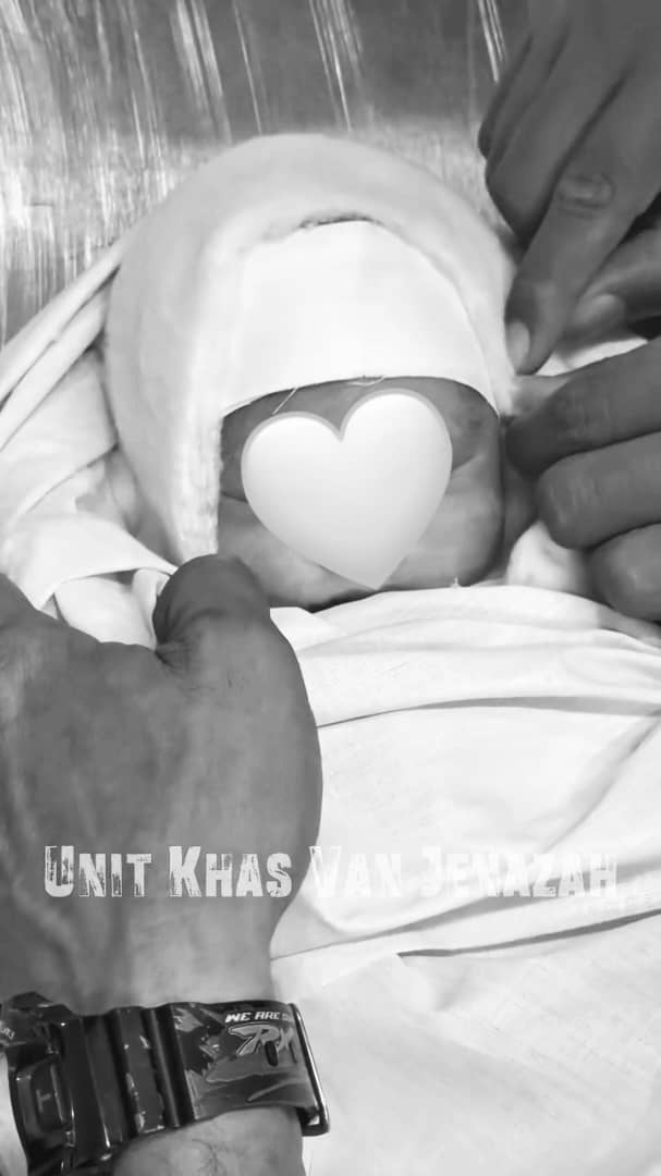 Isteri Bersalin Songsang Di Bilik Air Rumah, Kepala Bayi Tersangkut Terlalu Lama