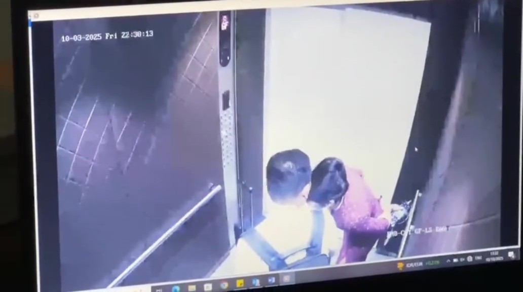 Pramugari Kucup Dada Pengarah Syarikat Penerbangan, Isteri ‘Spill’ CCTV Lif