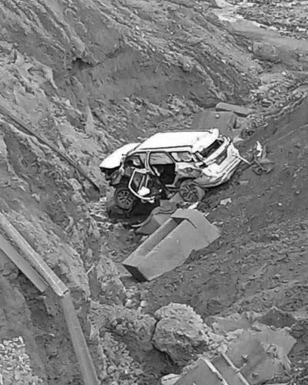 Lalu Jalan Ditutup, MPV Terhumban Dalam Gaung, Bakal Pengantin Meninggal Dunia